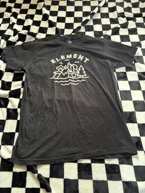 Boys size medium element tshirt
